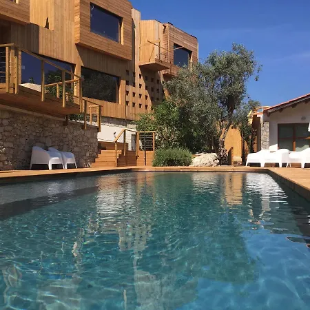 Elegant 50m² + Pool Apartment *