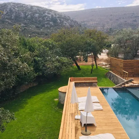 Elegant 50m² + Pool Lejlighed Alvados