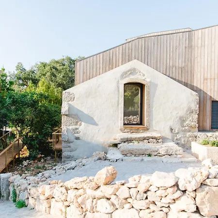 Elegant 50m² + Pool Alvados